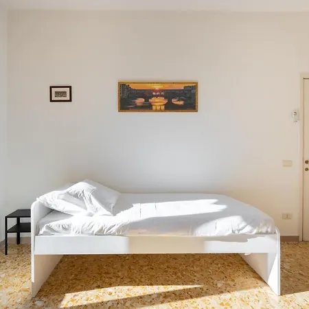 דירה Roommo Artisti