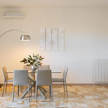 Roommo Artisti * Florença