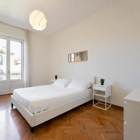 Roommo Artisti Apartment Florenz