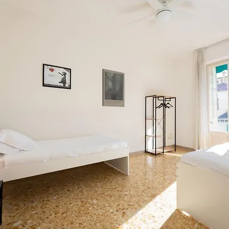 Roommo Artisti Florenz